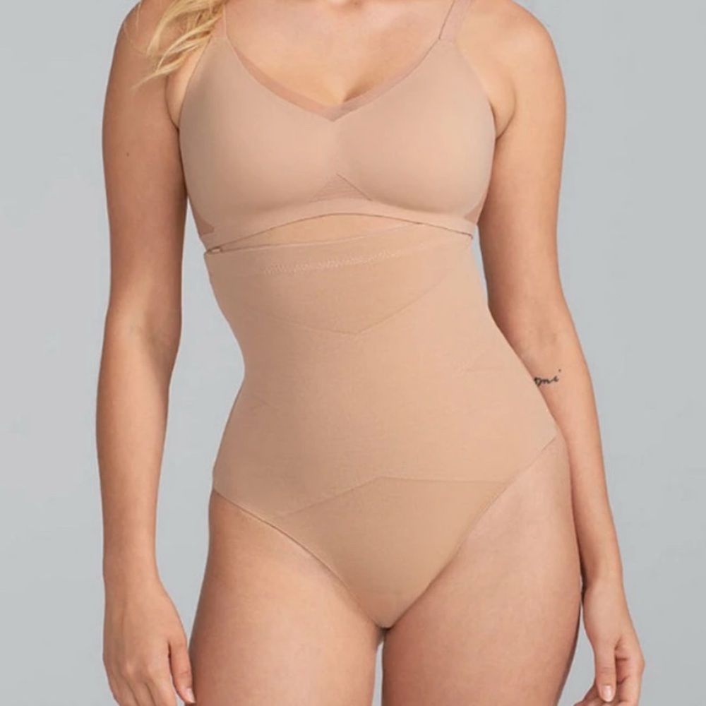 Honeylove SuperPower Shaping
Thong in Chattanooga, TN